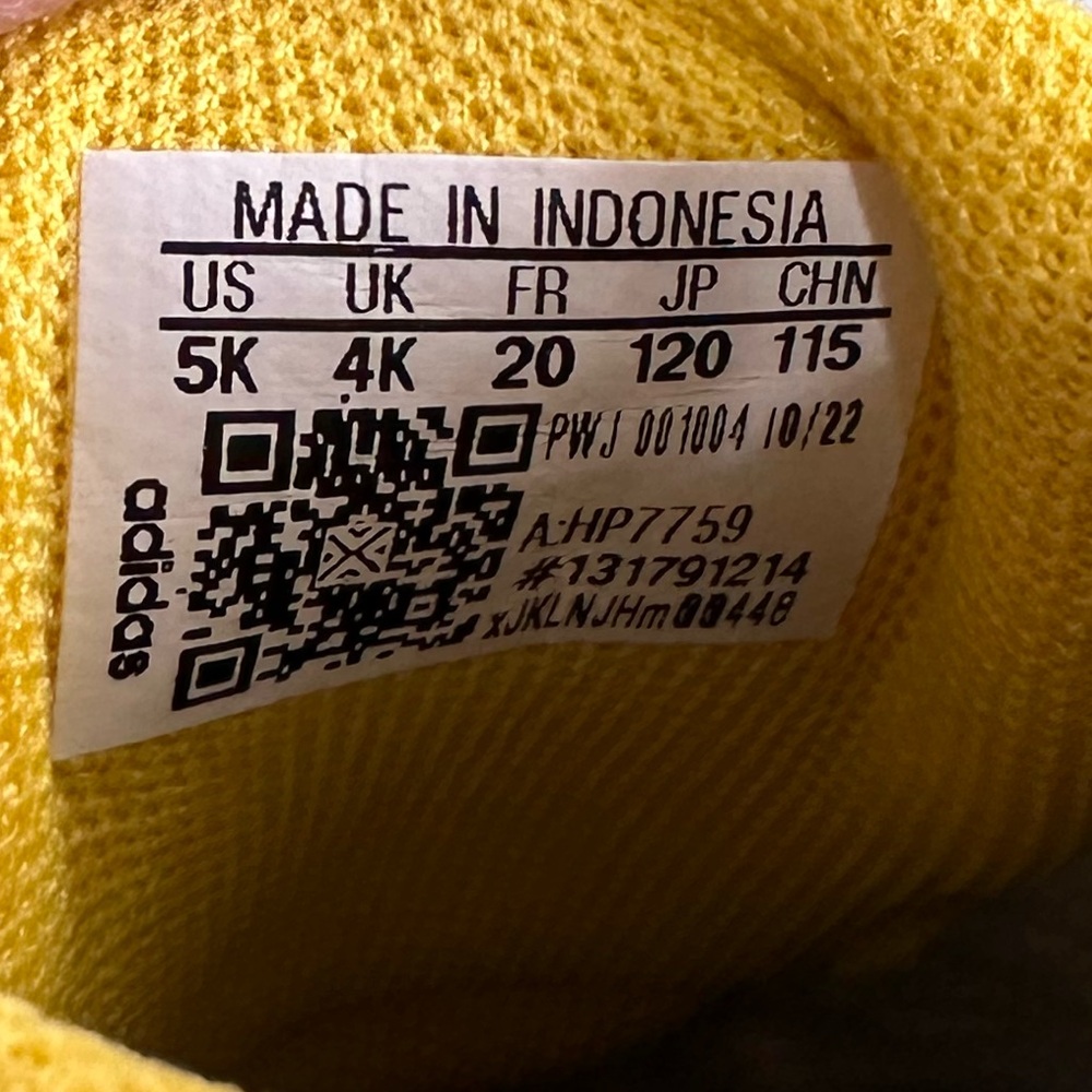 Adidas Kids White and Yellow Mickey Mouse Sneakers - Picture 8 of 16